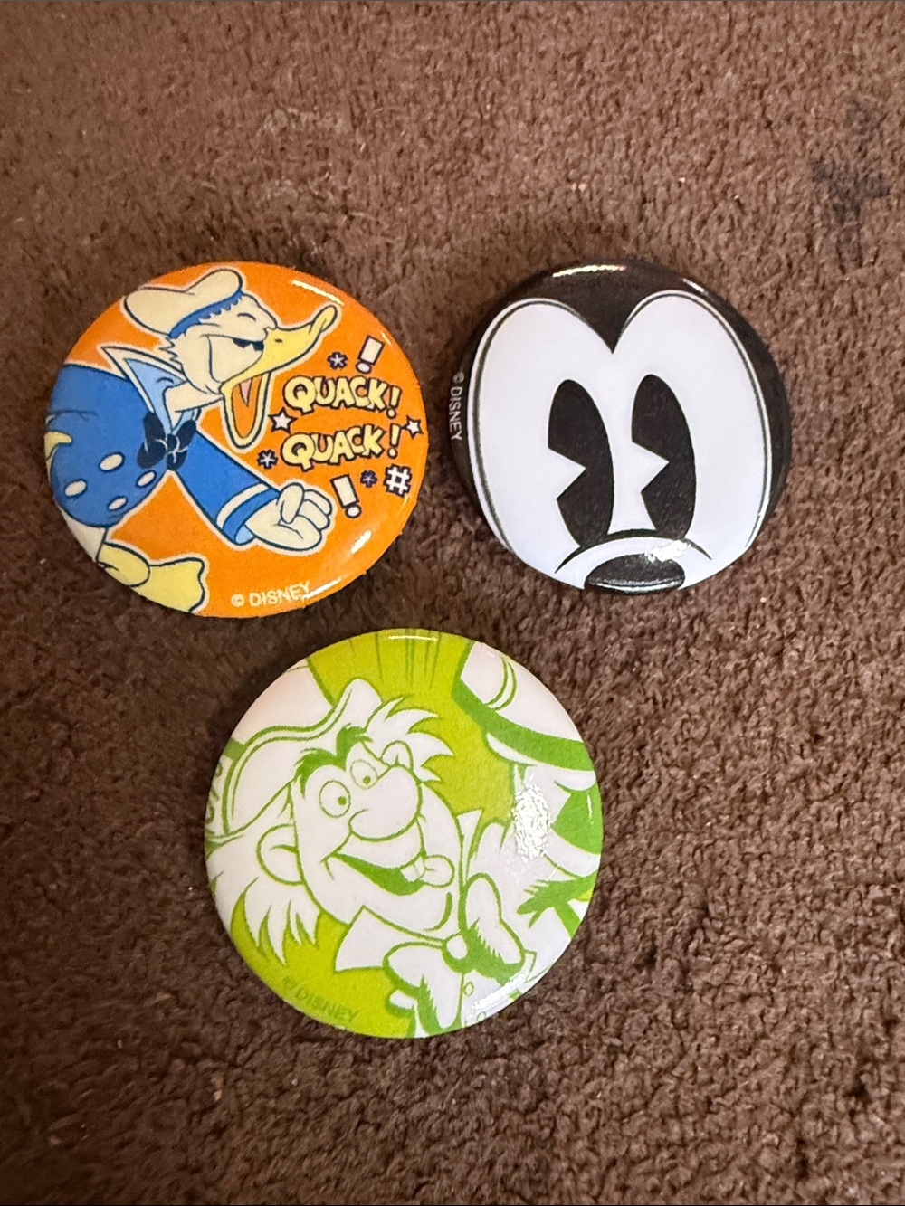 🧡 15 items for $20🧡 Disney Orange, Black & Lime Green Character Button Set